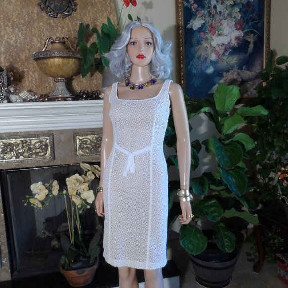 New Moschino CheapandChic White Crotchet Lace w/Pink Underlay SheathDress Size 8 - Picture 1 of 16